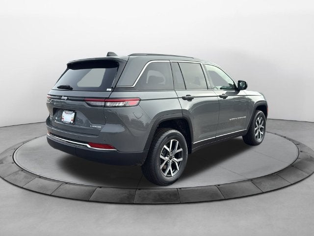 2027 Jeep Grand Cherokee GRAND CHEROKEE LAREDO 4X4