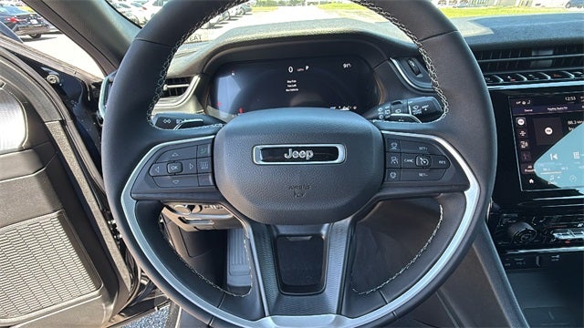 2025 Jeep Grand Cherokee GRAND CHEROKEE LAREDO 4X4