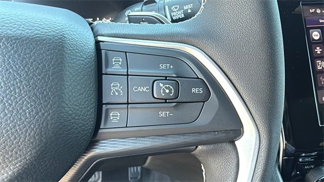 2025 Jeep Grand Cherokee GRAND CHEROKEE LAREDO 4X4