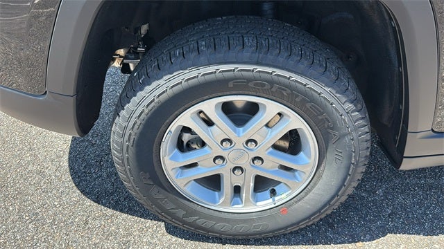 2025 Jeep Grand Cherokee GRAND CHEROKEE LAREDO 4X4