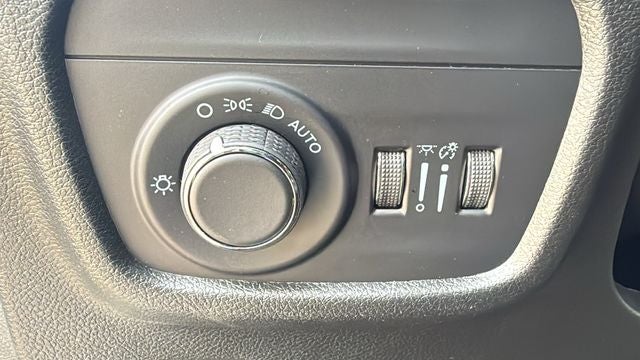 2026 Jeep Grand Cherokee GRAND CHEROKEE LAREDO X 4X4