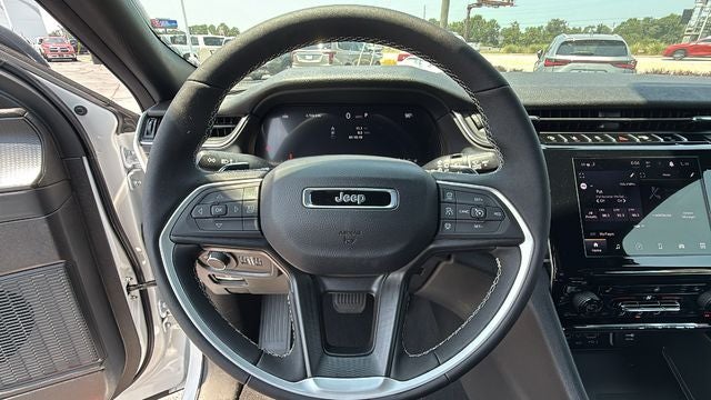 2026 Jeep Grand Cherokee GRAND CHEROKEE LAREDO X 4X4