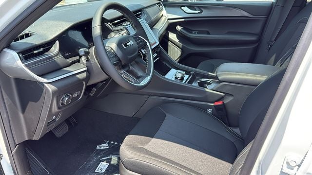 2026 Jeep Grand Cherokee GRAND CHEROKEE LAREDO X 4X4