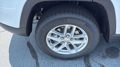 2026 Jeep Grand Cherokee GRAND CHEROKEE LAREDO X 4X4