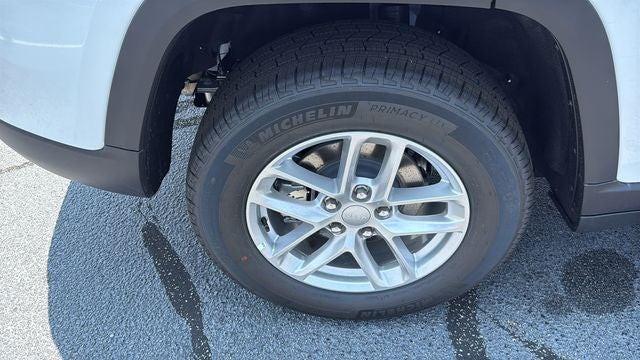 2026 Jeep Grand Cherokee GRAND CHEROKEE LAREDO X 4X4