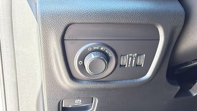 2027 Jeep Grand Cherokee GRAND CHEROKEE LAREDO 4X4