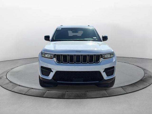 2027 Jeep Grand Cherokee GRAND CHEROKEE LAREDO 4X4