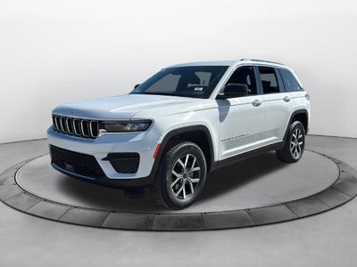 2027 Jeep Grand Cherokee GRAND CHEROKEE LAREDO 4X4
