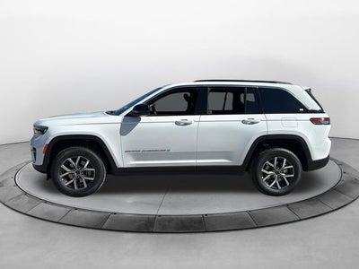 2027 Jeep Grand Cherokee GRAND CHEROKEE LAREDO 4X4