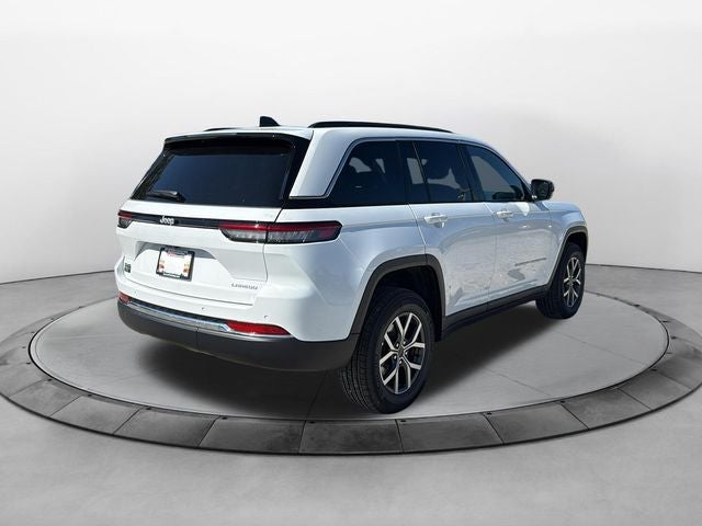 2027 Jeep Grand Cherokee GRAND CHEROKEE LAREDO 4X4