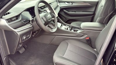 2027 Jeep Grand Cherokee GRAND CHEROKEE LAREDO 4X4