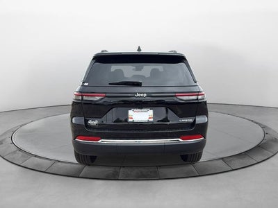 2027 Jeep Grand Cherokee GRAND CHEROKEE LAREDO 4X4
