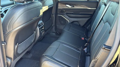 2027 Jeep Grand Cherokee GRAND CHEROKEE LIMITED RESERVE 4X4