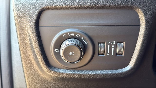 2027 Jeep Grand Cherokee GRAND CHEROKEE LIMITED RESERVE 4X4