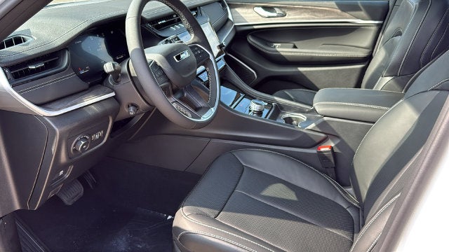 2027 Jeep Grand Cherokee GRAND CHEROKEE LIMITED RESERVE 4X4