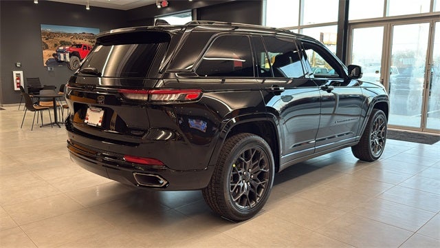 2025 Jeep Grand Cherokee GRAND CHEROKEE SUMMIT 4X4