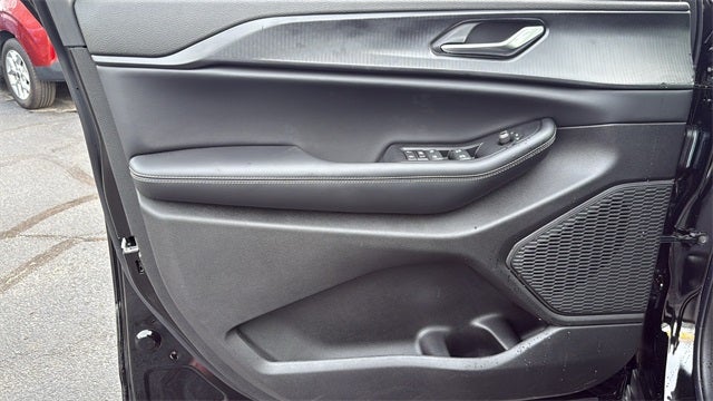 2025 Jeep Grand Cherokee GRAND CHEROKEE L LAREDO X 4X2