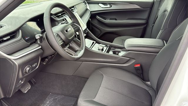 2026 Jeep Grand Cherokee GRAND CHEROKEE L LAREDO 4X2