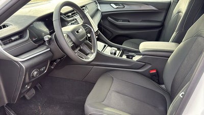 2025 Jeep Grand Cherokee GRAND CHEROKEE L LAREDO 4X2