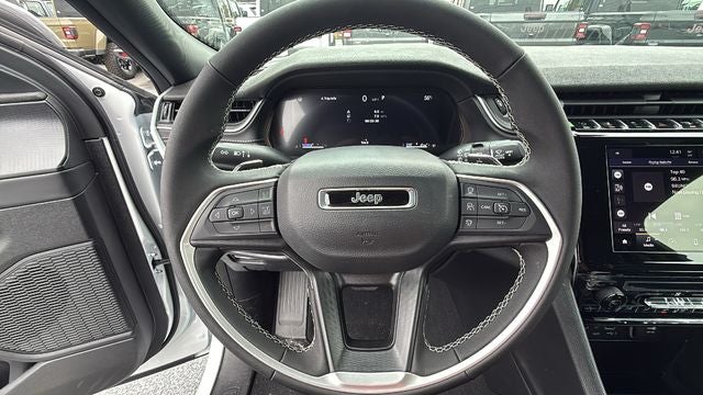 2026 Jeep Grand Cherokee GRAND CHEROKEE L LAREDO 4X2