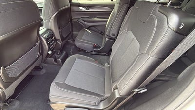 2026 Jeep Grand Cherokee GRAND CHEROKEE L LAREDO X 4X2