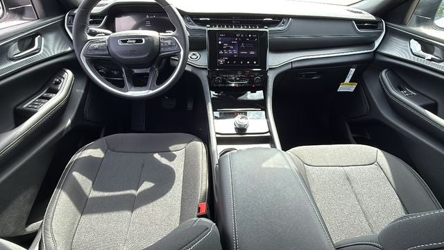 2026 Jeep Grand Cherokee GRAND CHEROKEE L LAREDO X 4X2