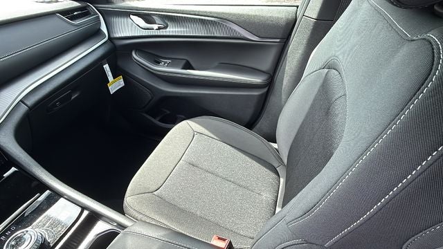 2026 Jeep Grand Cherokee GRAND CHEROKEE L LAREDO X 4X2