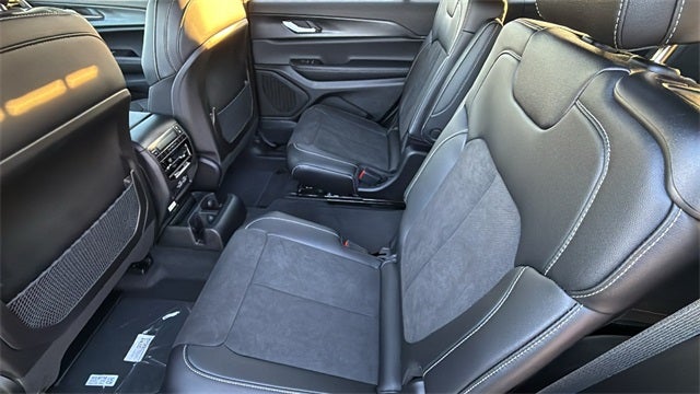 2025 Jeep Grand Cherokee GRAND CHEROKEE L ALTITUDE X 4X2