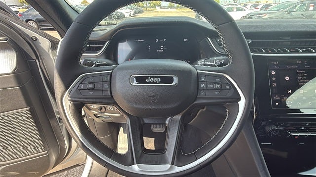 2025 Jeep Grand Cherokee GRAND CHEROKEE L ALTITUDE 4X2
