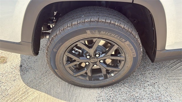 2025 Jeep Grand Cherokee GRAND CHEROKEE L ALTITUDE 4X2