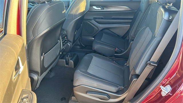 2025 Jeep Grand Cherokee GRAND CHEROKEE L LAREDO X 4X2