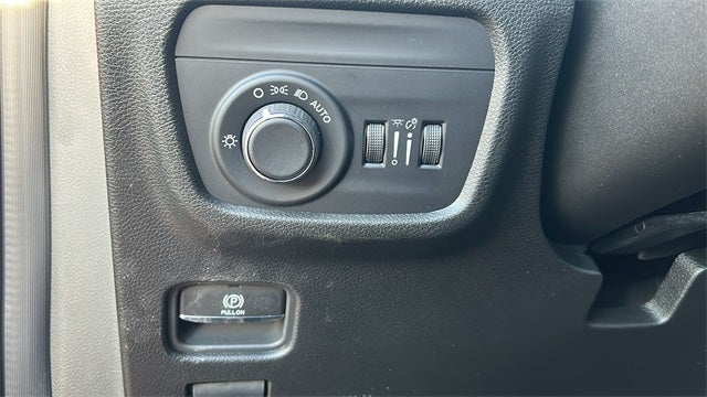 2025 Jeep Grand Cherokee GRAND CHEROKEE L LAREDO X 4X2