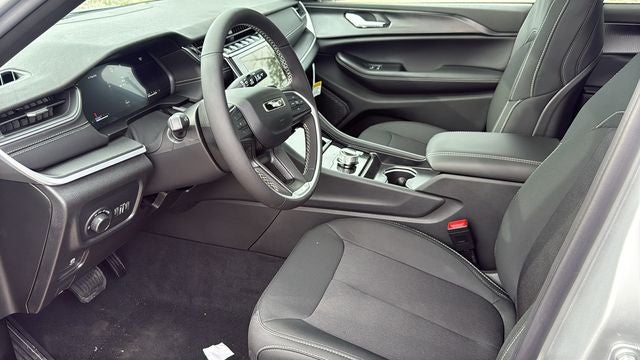 2026 Jeep Grand Cherokee GRAND CHEROKEE L LAREDO X 4X2