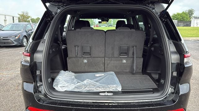 2026 Jeep Grand Cherokee GRAND CHEROKEE L LAREDO 4X2