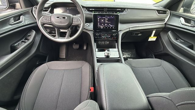2026 Jeep Grand Cherokee GRAND CHEROKEE L LAREDO 4X2