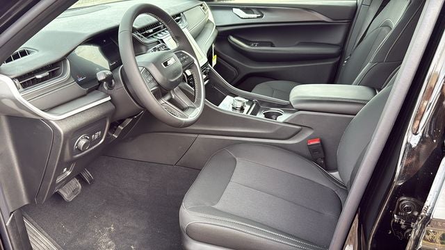 2026 Jeep Grand Cherokee GRAND CHEROKEE L LAREDO 4X2