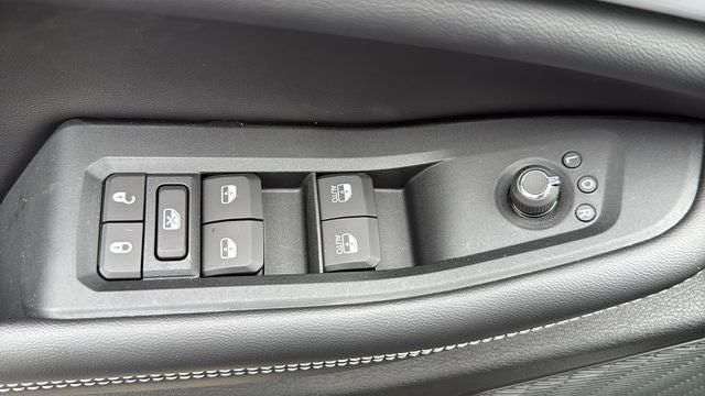 2027 Jeep Grand Cherokee GRAND CHEROKEE L LAREDO ALTITUDE 4X2
