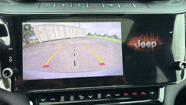 2027 Jeep Grand Cherokee GRAND CHEROKEE L LAREDO ALTITUDE 4X2