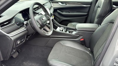 2027 Jeep Grand Cherokee GRAND CHEROKEE L LAREDO ALTITUDE 4X2