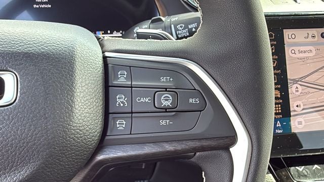 2026 Jeep Grand Cherokee GRAND CHEROKEE L LAREDO ALTITUDE 4X2