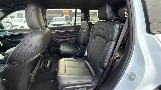 2025 Jeep Grand Cherokee GRAND CHEROKEE L LIMITED 4X2