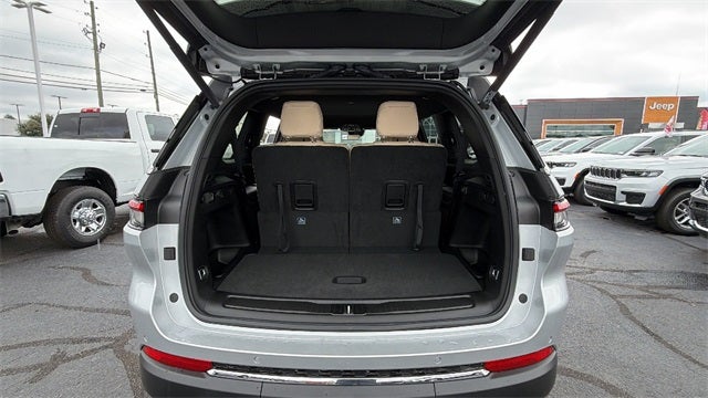 2025 Jeep Grand Cherokee GRAND CHEROKEE L LIMITED 4X2