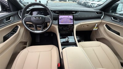 2025 Jeep Grand Cherokee GRAND CHEROKEE L LIMITED 4X2