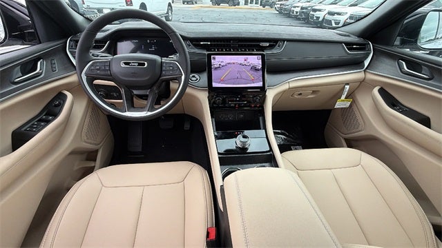 2025 Jeep Grand Cherokee GRAND CHEROKEE L LIMITED 4X2