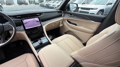 2025 Jeep Grand Cherokee GRAND CHEROKEE L LIMITED 4X2