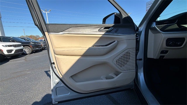 2025 Jeep Grand Cherokee GRAND CHEROKEE L LIMITED 4X2