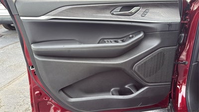 2025 Jeep Grand Cherokee GRAND CHEROKEE L LIMITED 4X2