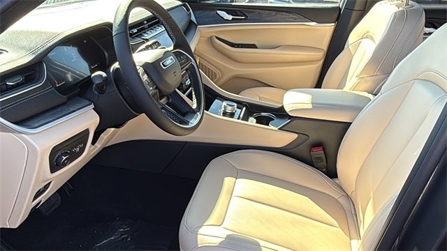 2025 Jeep Grand Cherokee GRAND CHEROKEE L LIMITED 4X2