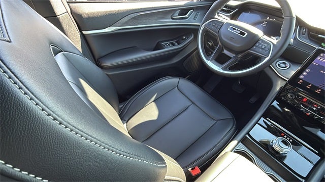 2025 Jeep Grand Cherokee GRAND CHEROKEE L LIMITED 4X2