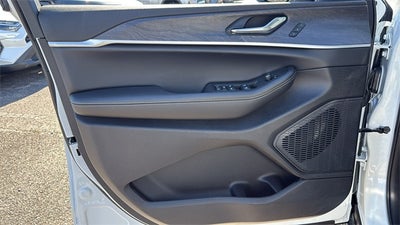 2025 Jeep Grand Cherokee GRAND CHEROKEE L LIMITED 4X2